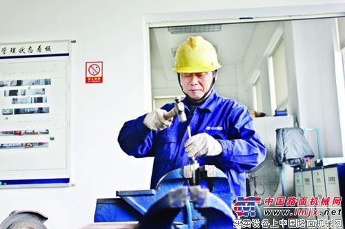 技术老兵 改善达人——记中联重科设备维修班长肖国华