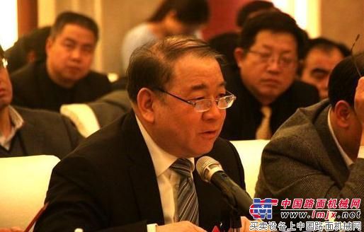 中国重汽董事长马纯济:国际市场大有可为