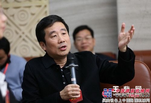 玉柴晏平、林铁坚赴广西首府参加“两会”