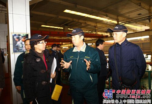 哈萨克斯坦及斯洛伐克代表团访问山推