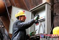 渝黔铁路夜郎河特大桥节前施工忙