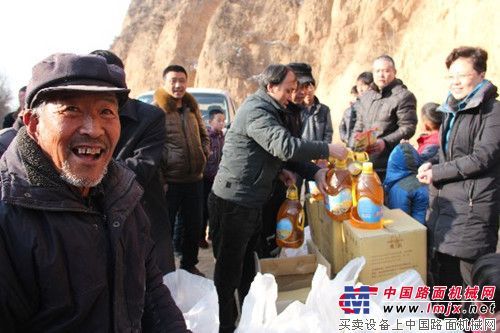 中交西筑领导寒冬慰问结对帮扶困难村民