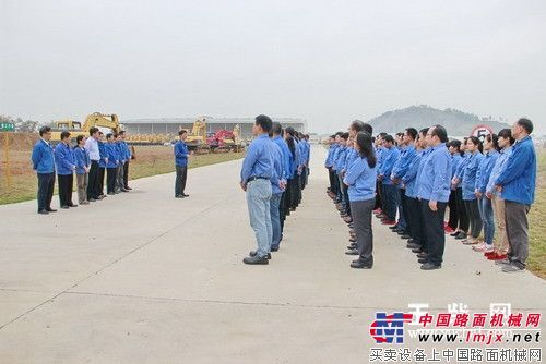 羊年新春开工首日 玉柴经营班子给员工拜年