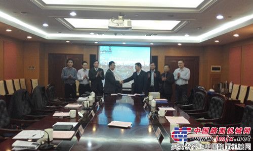徐工集团携手上海铁路局签订战略合作协议