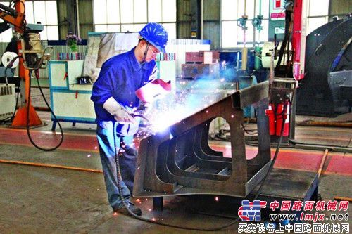 80后的“金焊枪”——记中联重科焊接工程师李军辉