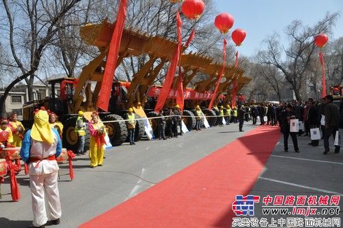 山工机械，春雷行动——青海展会活动纪实