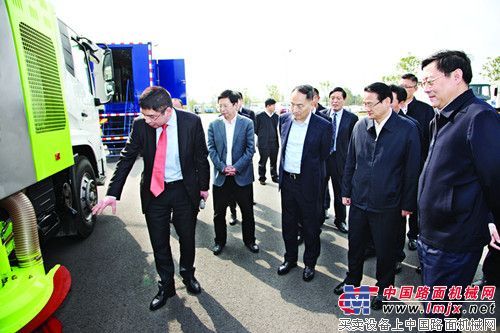 杜家毫省长考察中联重科环境产业公司