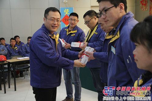 《徐工集团品牌故事集》正式出版发放
