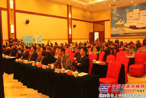 鑫海路机：携手路机联盟举办江西省用户见面会