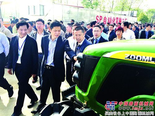 中联重科精彩亮相全国水稻农机大比武
