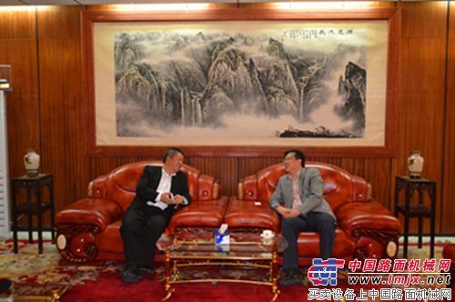 刘侃总领事会见三一重工副总裁袁金华 