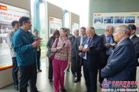 乌兹别克斯坦费尔干纳州媒体代表团采访中国重汽