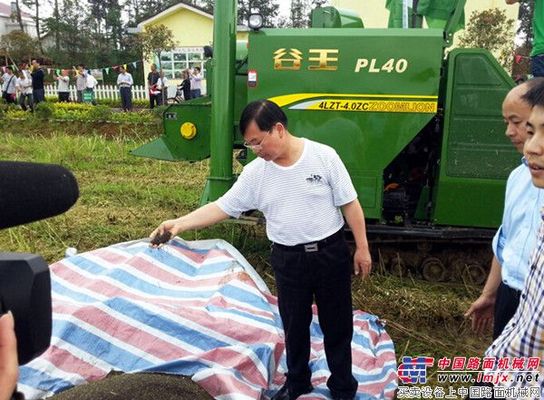 中联重科助力农业部全国油菜机械化演示会