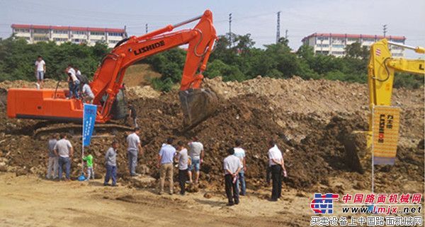 “神挖”全國巡演中路小組走進湖北襄陽