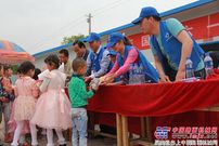 中交三公局循隆高速公路二分部履行社会责任,给小学送用品庆六一