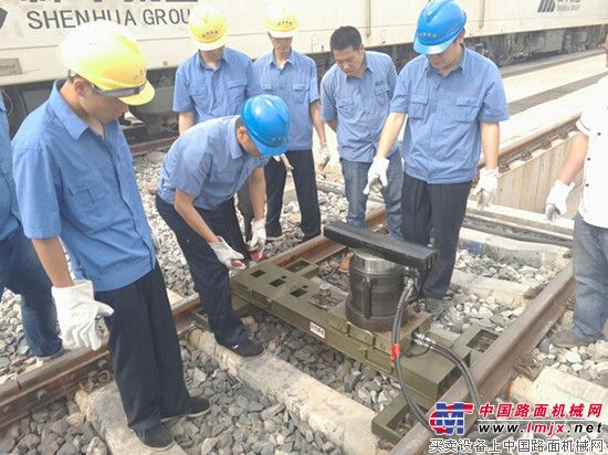 中鐵十五局六公司鄭機項目部開展聲屏障施工安全培訓