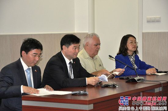 徐工集团应邀参加BICES 2015新闻发布会