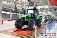 山东常林道依茨法尔新生产线第10000台拖拉机成功下线