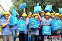 柳州市总工会领导慰问柳工高温期间工作员工