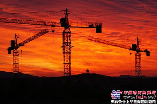 方圆集团：为职工撑起“清凉伞”
