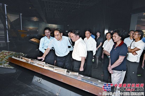 中国工程院院长周济调研中联重科