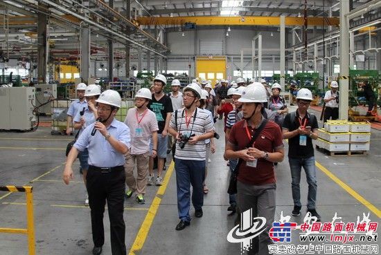 “一带一路”东盟10国媒体采访团走进中联重科