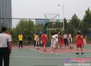 山东常林集团职工篮球队在全县篮球比赛中首战告捷