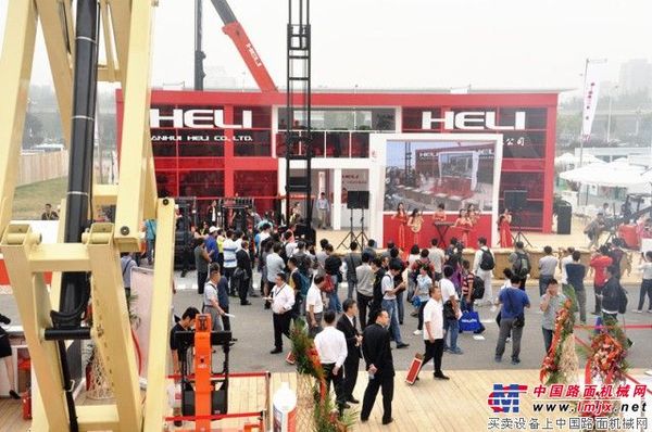 BICES 2015合力叉车气势如虹 精品新品绽放京城