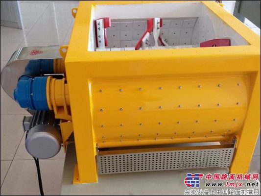 方圆集团FJS2000搅拌主机模型靓丽现身BICES 2015