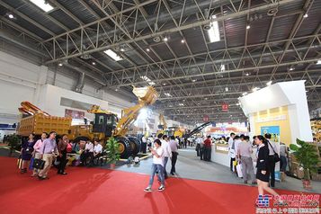 BICES 2015徐工展台风采