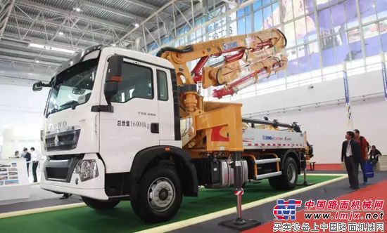 小塊頭也有大智慧：徐工HB26K混凝土泵車亮相北京展