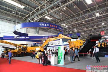BICES 2015柳工展台风采