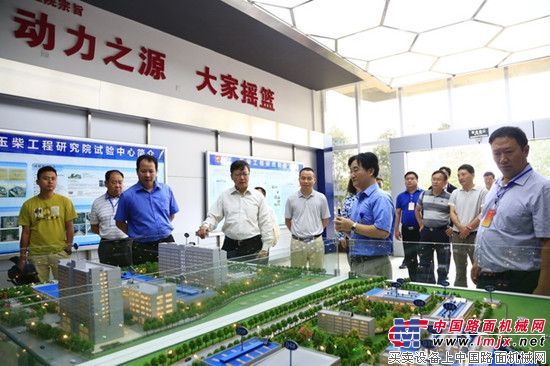 云南省政府考察团到玉柴参观考察