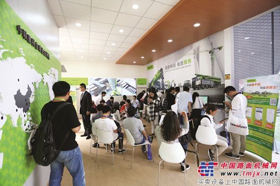 中联亮相BICES2015展 首次实现O2O购物模式