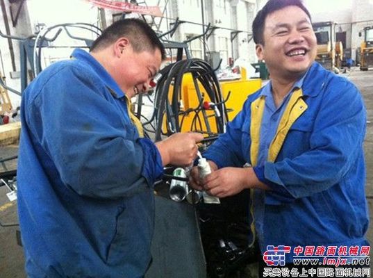 陕建机械装配车间小处着手厉行节约