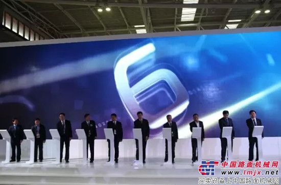 雷沃重工品牌形象全新升级