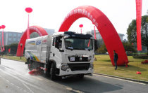 中國重汽最新環衛產品亮相2015年江西省環衛年會