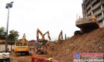 英国伦敦BBC电视中心拆建 柳工三台挖掘机同台竞技