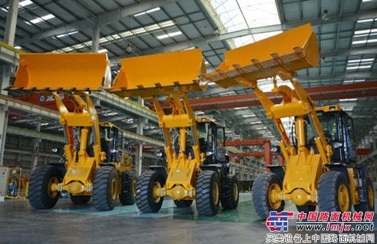 徐工巴西公司三种适应性新品成功下线