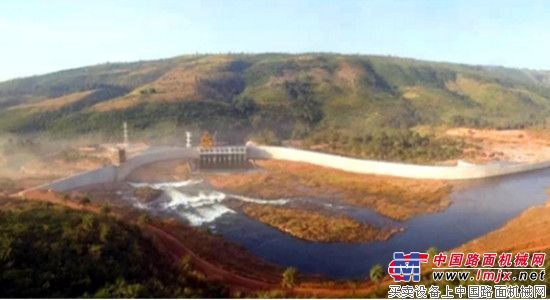 徐工助力几内亚最大水坝建设