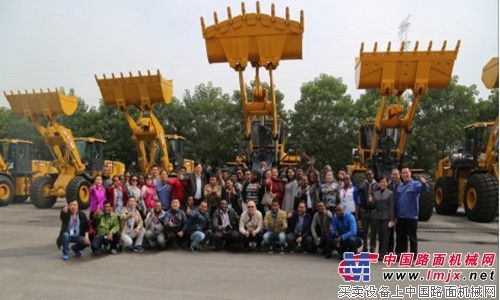 发展中国家装运前检验及打击假冒伪劣产品官员研修班来访徐工