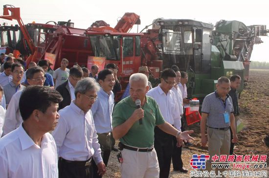 中联重科助力甘蔗生产机械化