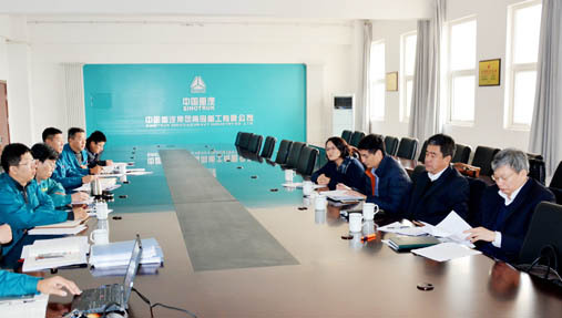 中国重汽集团总经济师宋其东到青岛重工调研