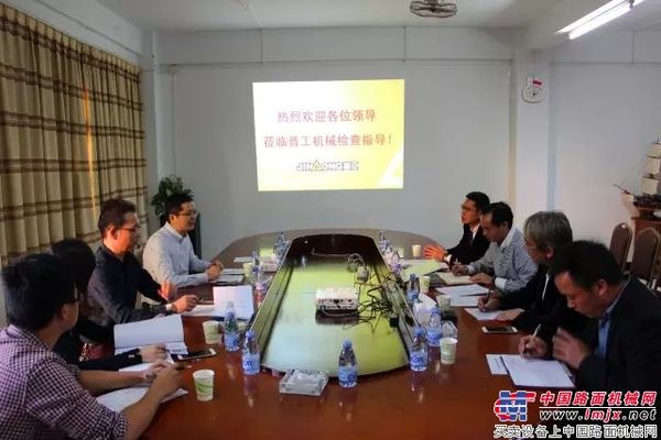 晋江市副市长王文晖莅临晋工机械调研工程机械产业技术创新联盟发展情况