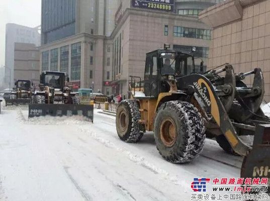 北方迎大雪，晉工除雪“神器”顯威力