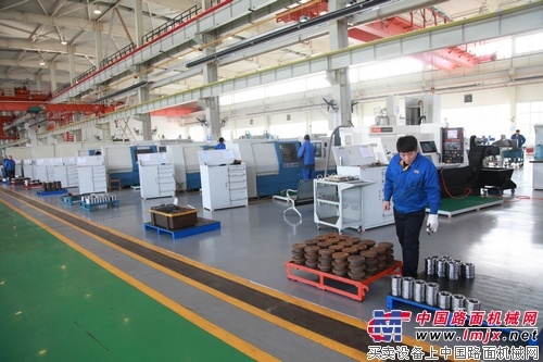 陕建机械组织系列安全活动有计划、分阶段取得好效果