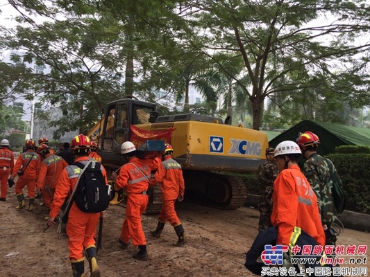 徐工挖掘机火速驰援深圳山体滑坡 协助救出首名幸存者