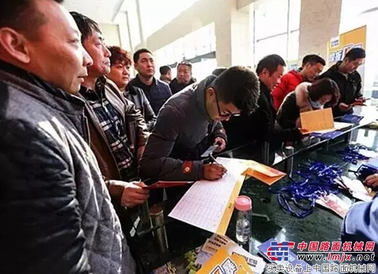 订单+奖牌，阳春将至，徐工捷报频传