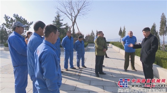 方圆集团召开今春绿化工作现场会