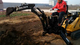新式小挖臂微型装载机挖掘机挖掘臂装载机